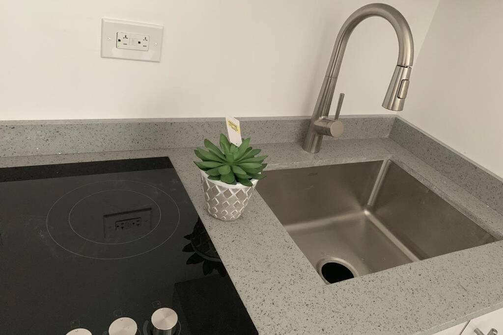 Apartamento Isla Verde Oasis Ph With Private Terrace, Kingbed, Wifi, Pk *